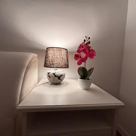 Apartma The *